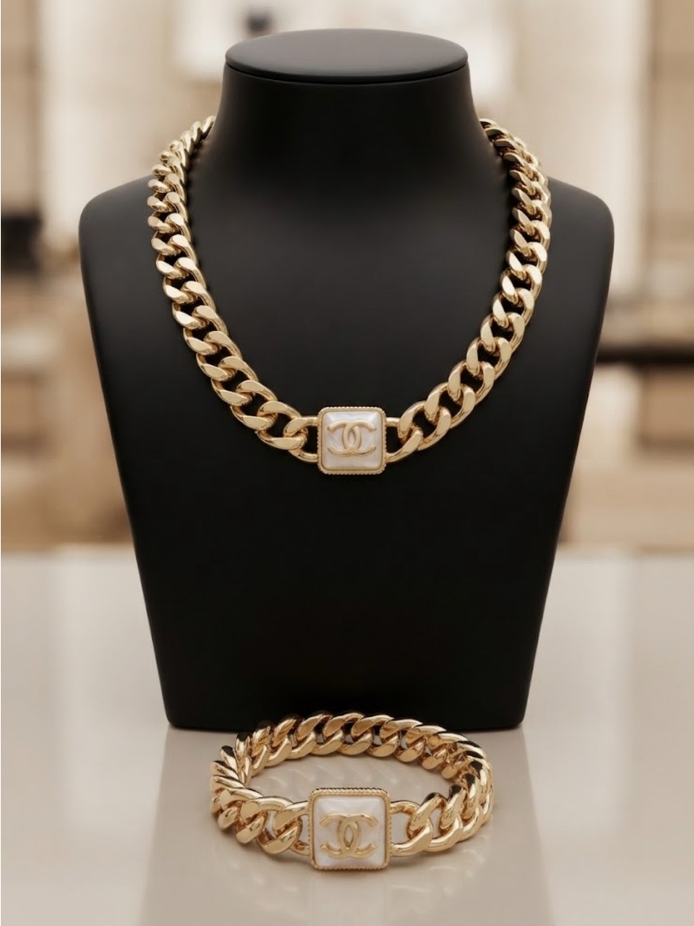 Fashion Jewelry Gold Chain Necklace and Bracelet Set with White Logo Plaque